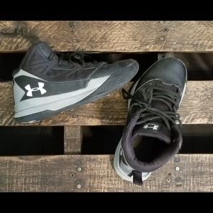 Under Armour Sneakers